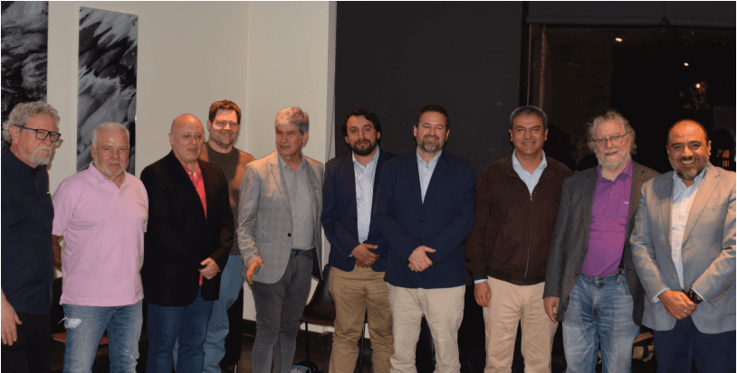 Andres Palma, Eugenio Garcia, Eugenio Correa, Jose Becerra, Pablo Alvares (mineduc) Javier Gonzalez (Summa) Marco Avila (exminsitro) Patricio Carreño (Doc en educacion ciudadana y UAH) Jaime Carril y Jose Becerra.